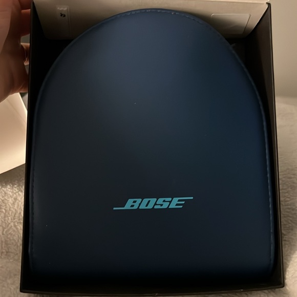 Bose SoundTrue Around-Ear II Wired Headphones - Picture 6 of 6